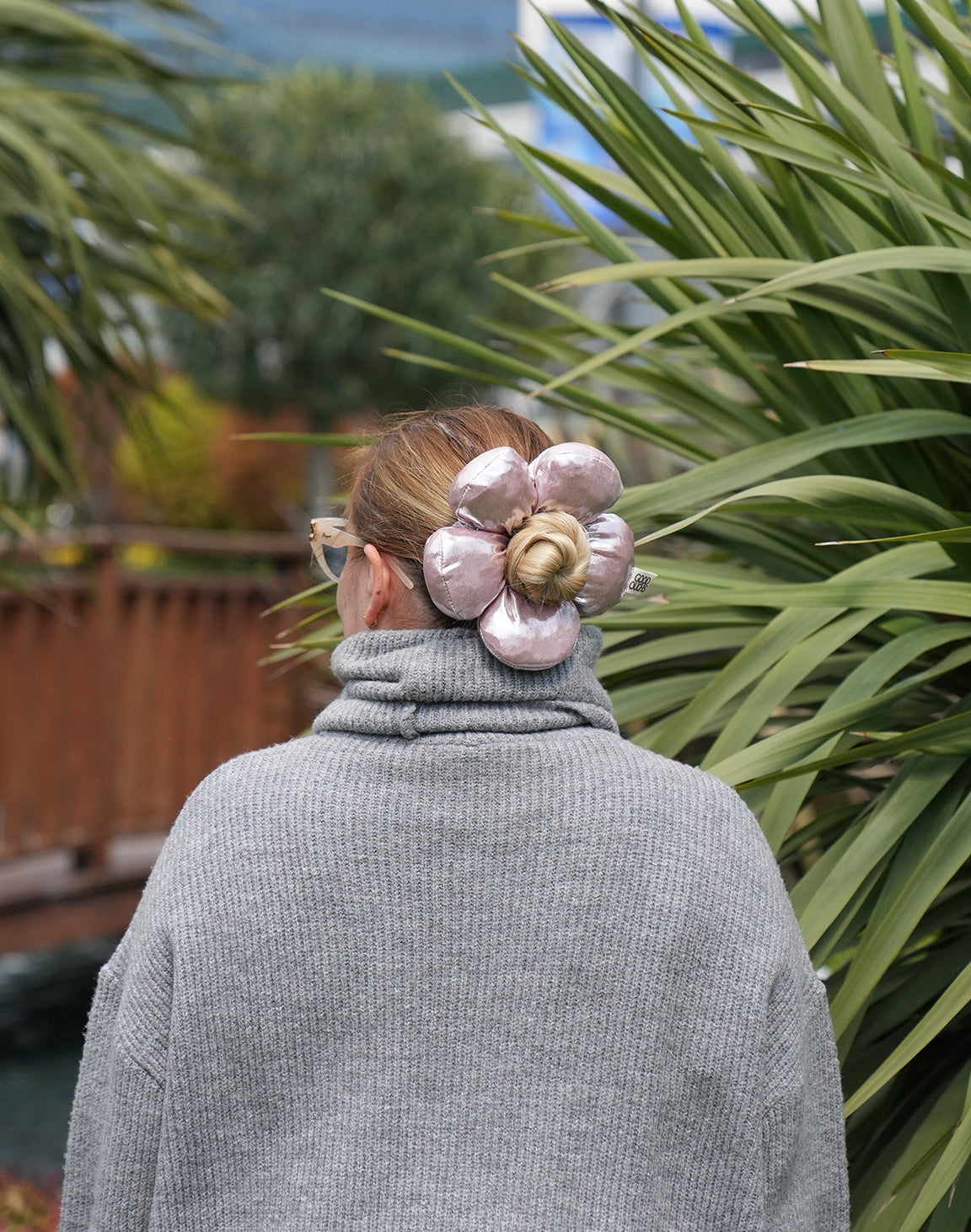 Flower Puff - Metalic Pink