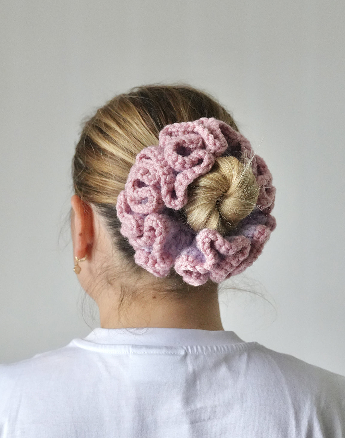 Handmade Crochet scrunchie - Purple & Salmon