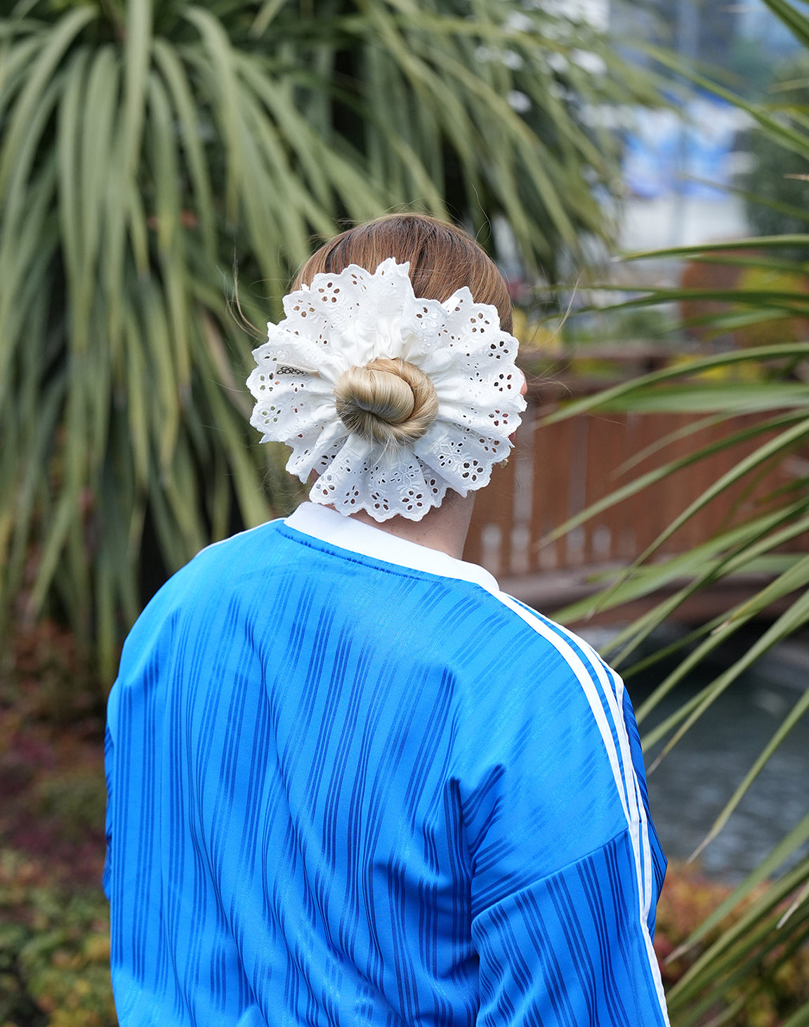 PRINCESS WHITE SWAN