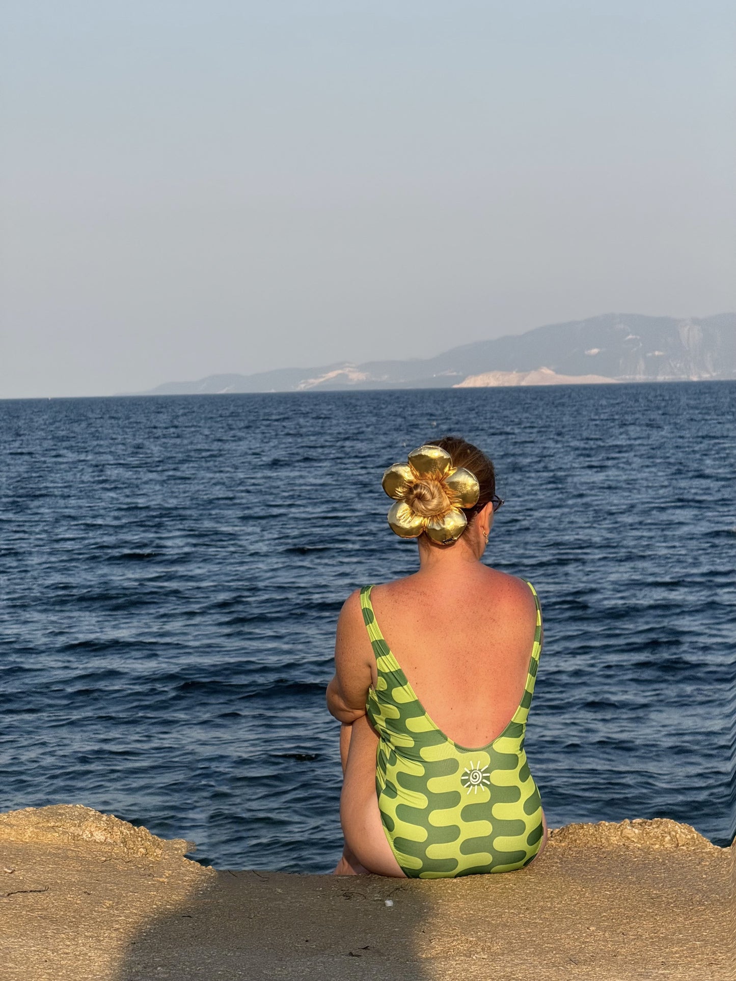 Flower Puff - Metalic Gold